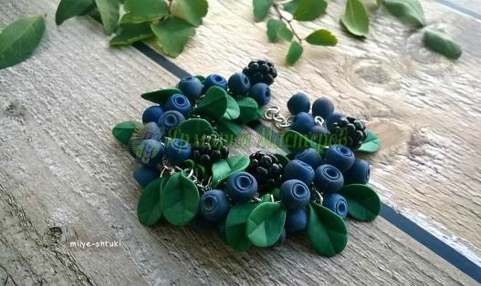 <div style=margin-left:10px><h1>Украшения с лесными ягодками</h1><p><a href="/catalog/bijuteriya/">Біжутерія</a> » <a href="/catalog/bijuteriya/braslety/">Браслети</a></p><i class="fa fa-map-marker"></i> Полтавская область, Полтава<br /><br /><div class="socdata"><script src="//yastatic.net/es5-shims/0.0.2/es5-shims.min.js"></script>
                                            <script src="//yastatic.net/share2/share.js"></script>
                                            <div class="ya-share2" data-services="facebook,gplus,twitter,lj,viber,whatsapp,skype" data-counter=""></div></div>