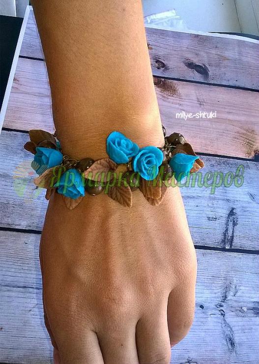 <div style=margin-left:10px><h1>Браслеты с цветами</h1><p><a href="/catalog/bijuteriya/">Біжутерія</a> » <a href="/catalog/bijuteriya/braslety/">Браслети</a></p><i class="fa fa-map-marker"></i> Полтавская область, Полтава<br /><br /><div class="socdata"><script src="//yastatic.net/es5-shims/0.0.2/es5-shims.min.js"></script>
                                            <script src="//yastatic.net/share2/share.js"></script>
                                            <div class="ya-share2" data-services="facebook,gplus,twitter,lj,viber,whatsapp,skype" data-counter=""></div></div>