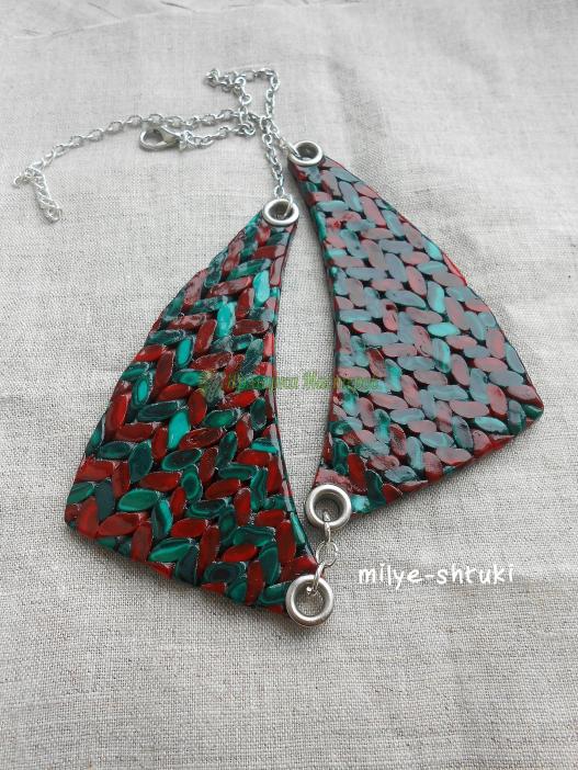 <div style=margin-left:10px><h1> Колье-воротник</h1><p><a href="/catalog/bijuteriya/">Біжутерія</a> » <a href="/catalog/bijuteriya/kole--ojerele/">Кольє, намисто</a></p><i class="fa fa-map-marker"></i> Полтавская область, Полтава<br /><br /><div class="socdata"><script src="//yastatic.net/es5-shims/0.0.2/es5-shims.min.js"></script>
                                            <script src="//yastatic.net/share2/share.js"></script>
                                            <div class="ya-share2" data-services="facebook,gplus,twitter,lj,viber,whatsapp,skype" data-counter=""></div></div>