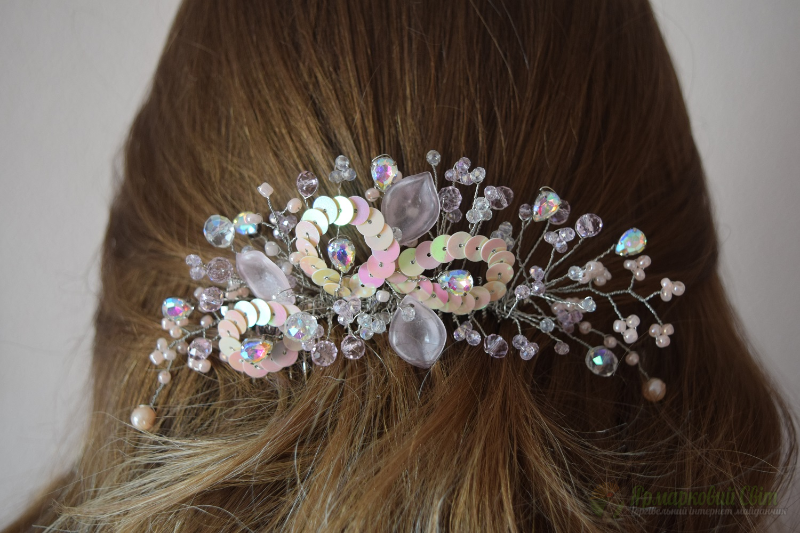 <div style=margin-left:10px><h1>Гребень для волос</h1><p><a href="/catalog/aksessuary/">Аксесуари</a> » <a href="/catalog/aksessuary/grebeshki/">Гребінці</a></p><i class="fa fa-map-marker"></i> Запорожская область, Запорожье<br /><br /><script src="//yastatic.net/es5-shims/0.0.2/es5-shims.min.js"></script>
                                            <script src="//yastatic.net/share2/share.js"></script>
                                            <div class="ya-share2" data-services="facebook,gplus,twitter,lj,viber,whatsapp,skype" data-counter=""></div><br /><div class="socdata"></div></div>